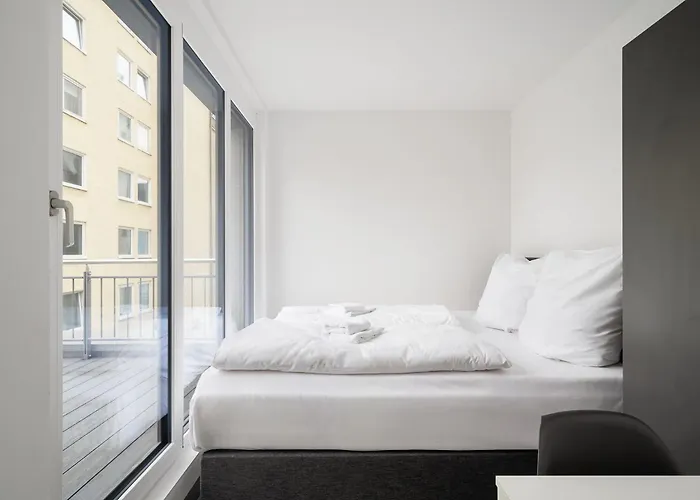 Homaris Therese 3* Munich
